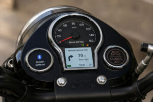 Royal Enfield Classic 350 Bluetooth features and dashboard