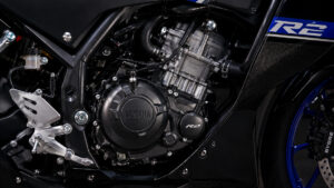 Yamaha R2 204cc engine specifications